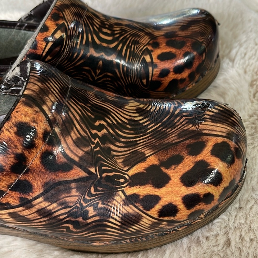 Dansko Leopard Print Clogs Size 39 (Us 8.5-9) - image 3